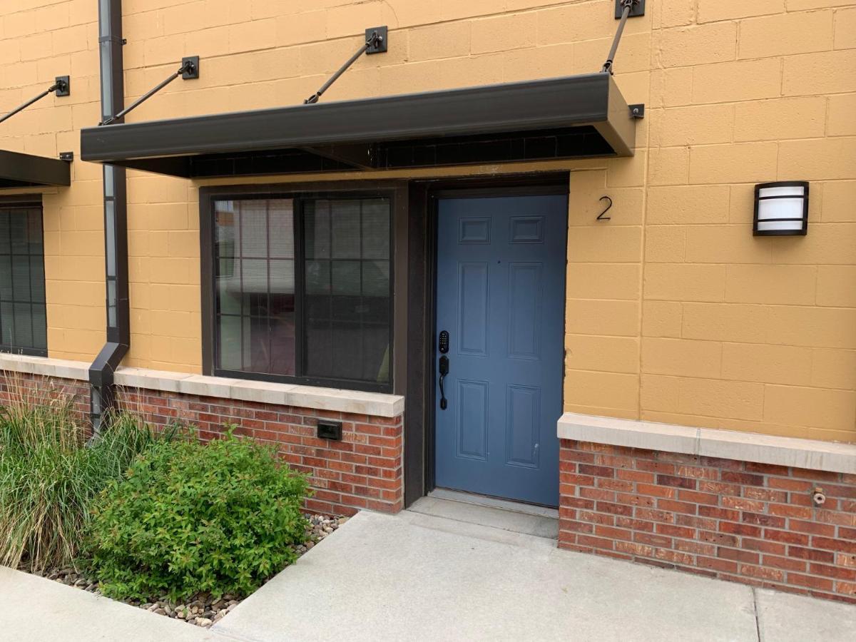 Stylish Ground Level Apartment Close To Everything Rapid City Exterior photo