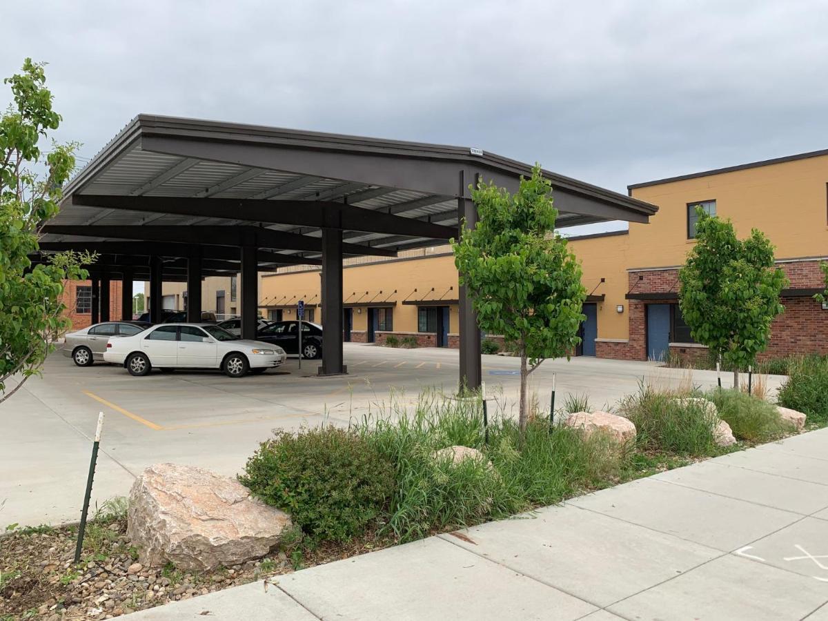 Stylish Ground Level Apartment Close To Everything Rapid City Exterior photo